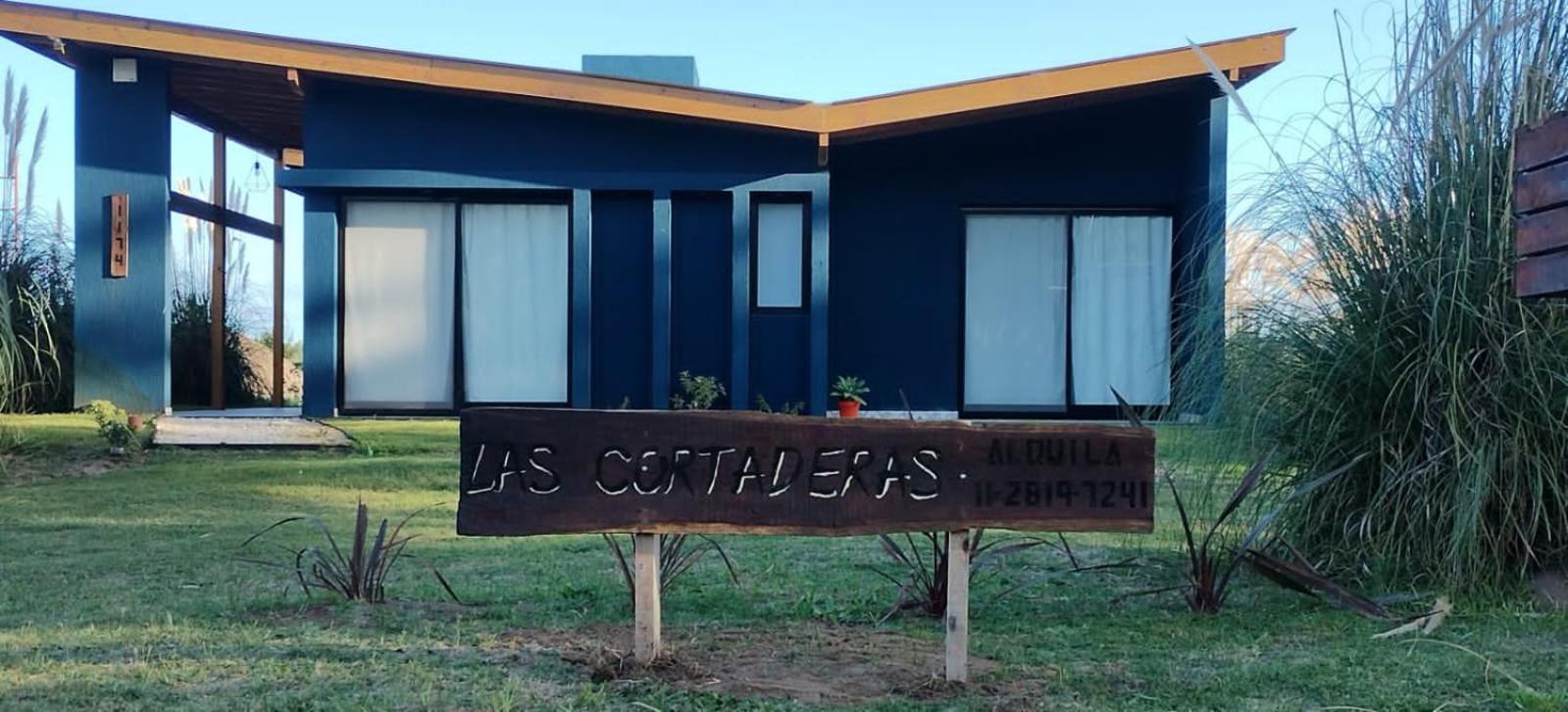 Las Cortaderas