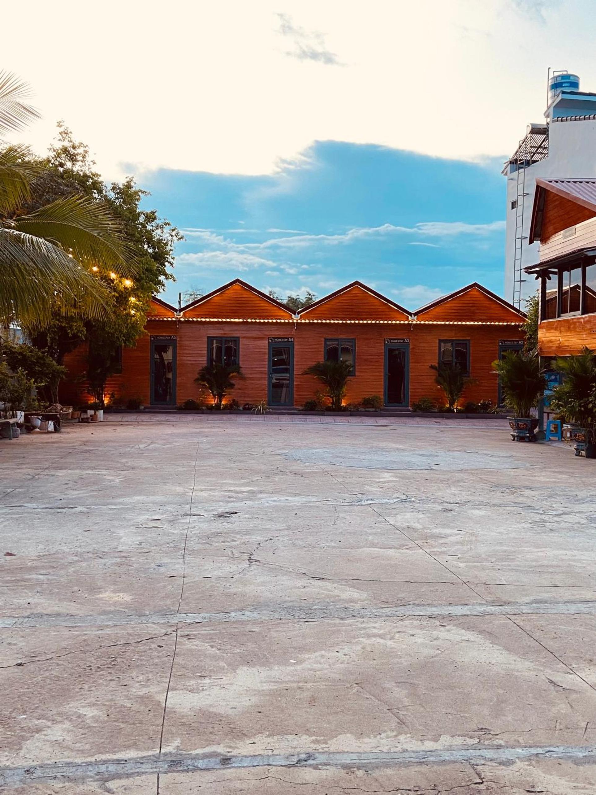 Quang Vinh Hồ Tràm