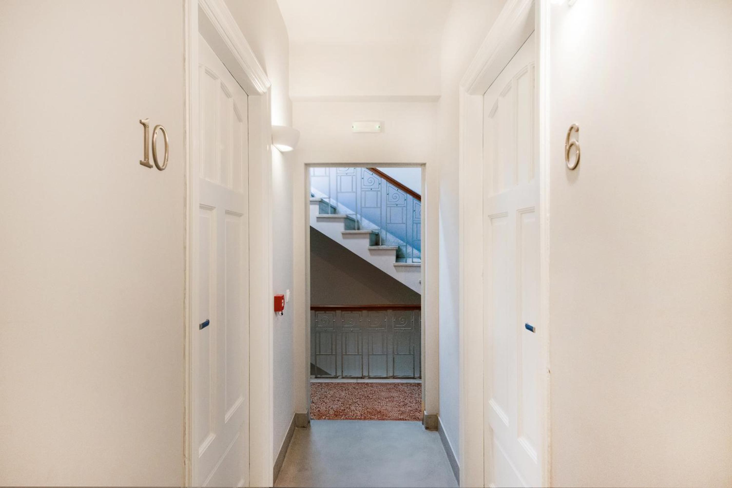 MONK Monastiraki Suites