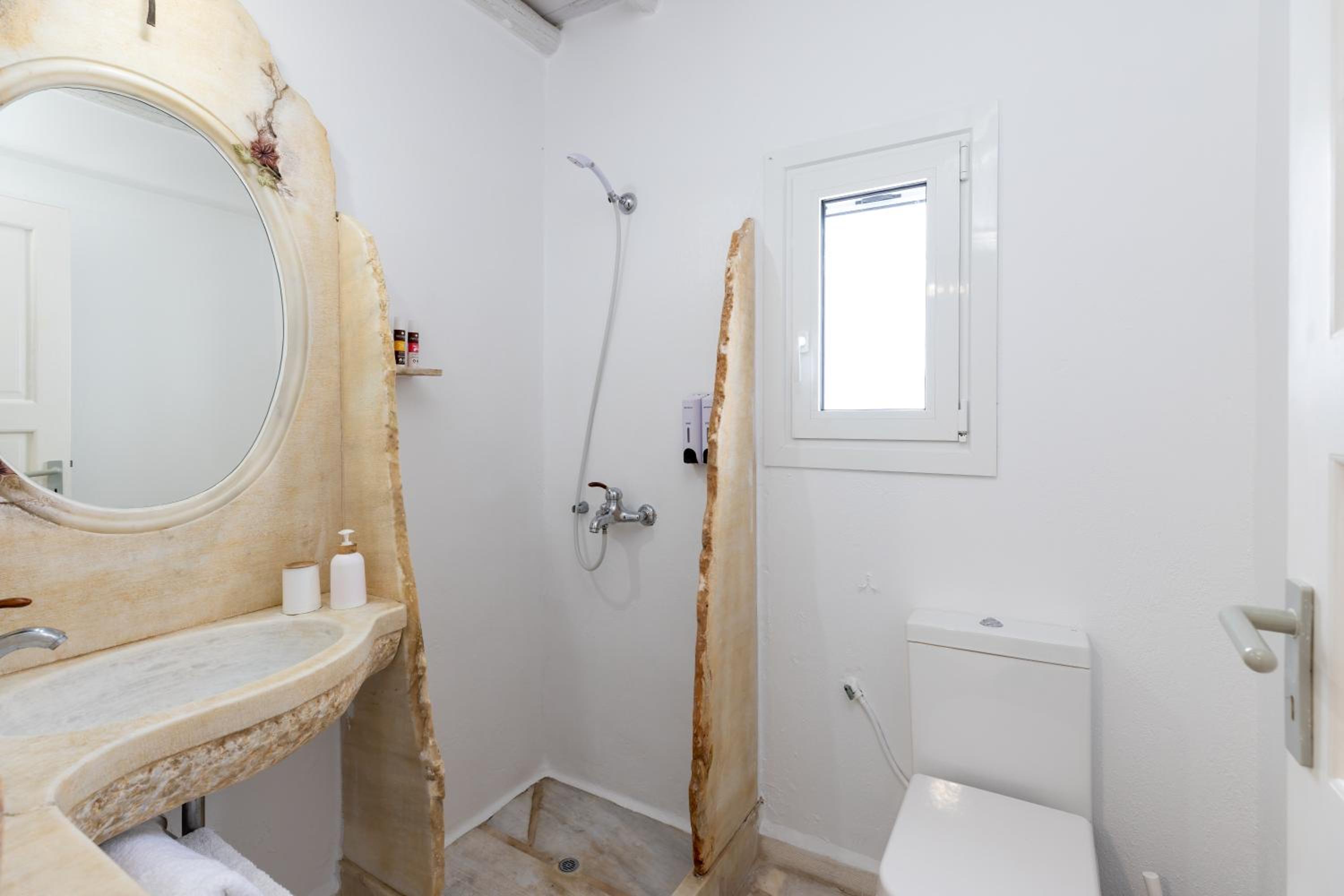 Mykonos Psarou Place photo 3