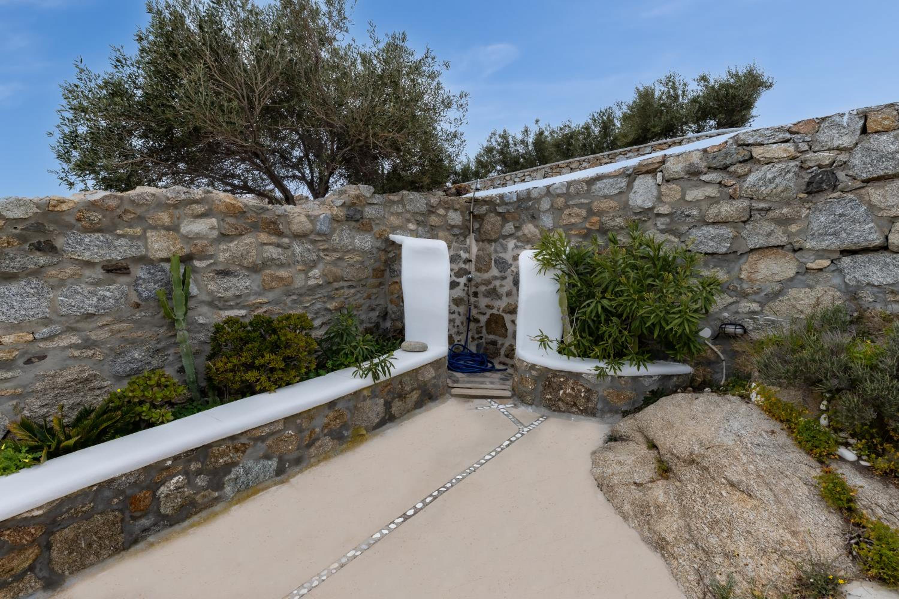 Mykonos Psarou Place with Private Jacuzzi view 2