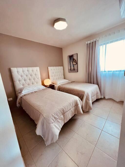 Luxury Apartment with Great Location 2-A view 3