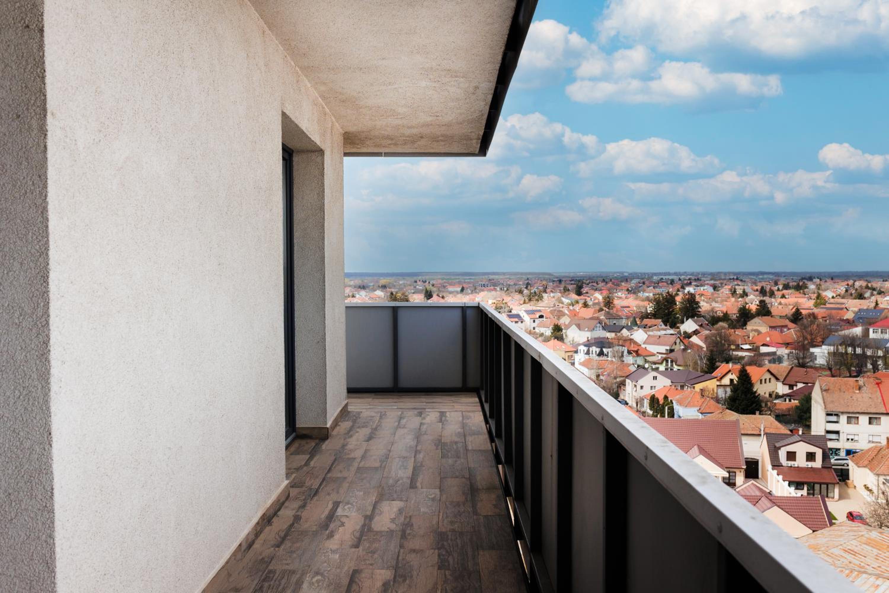 Plaza Apartment