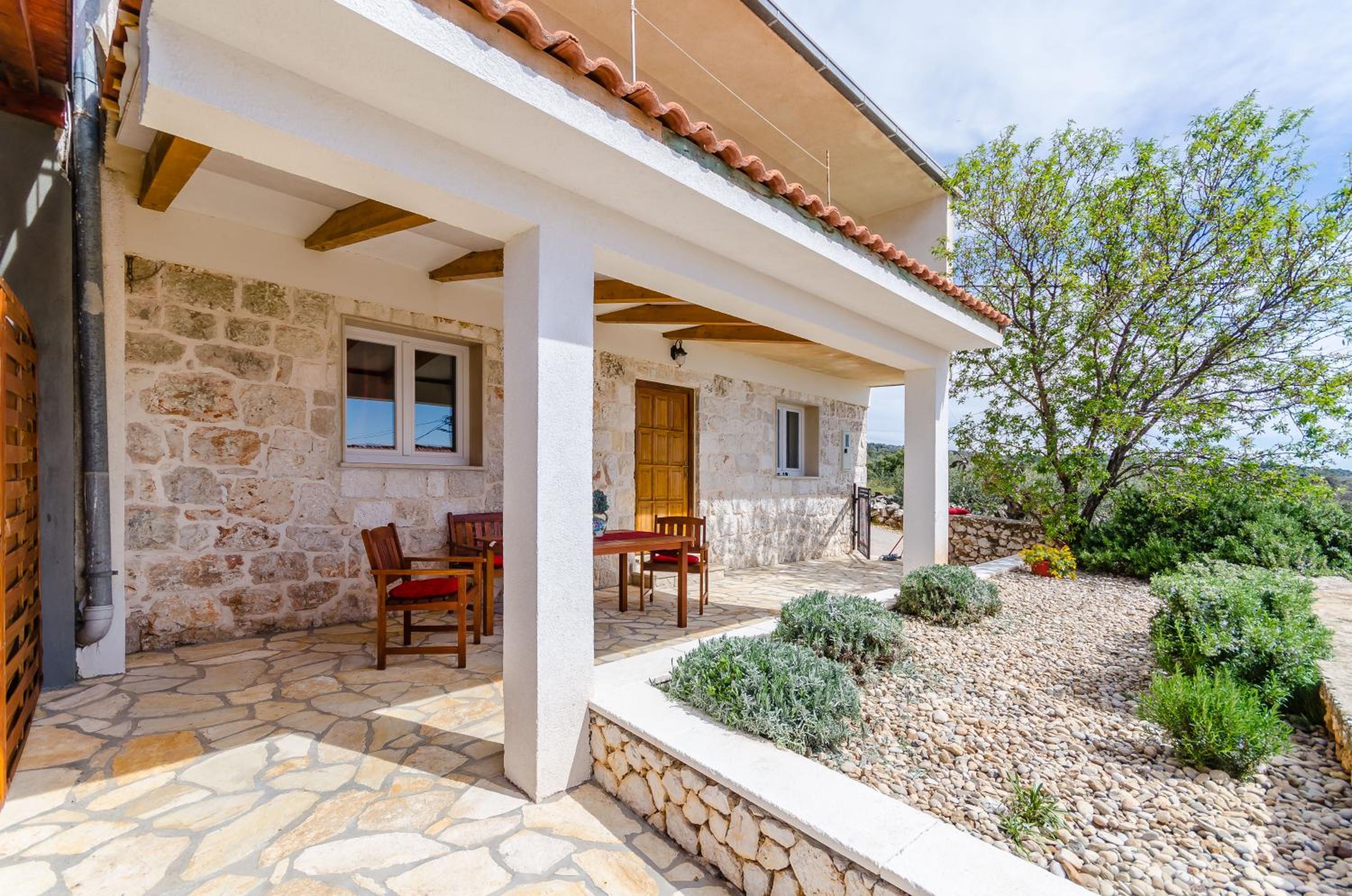 Apartmani Selo Luka view 3