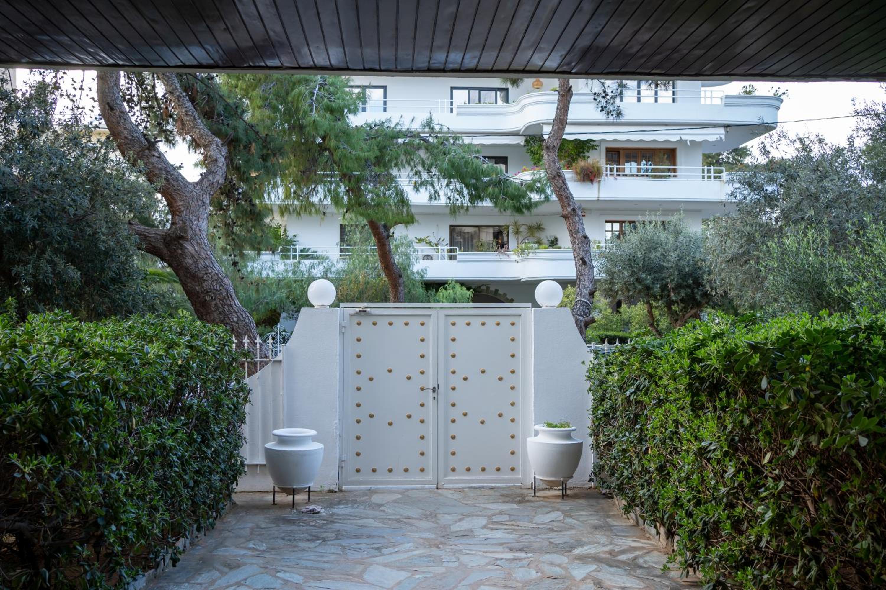 Spacious Apt! Glyfada Downtown! Next to the beach!