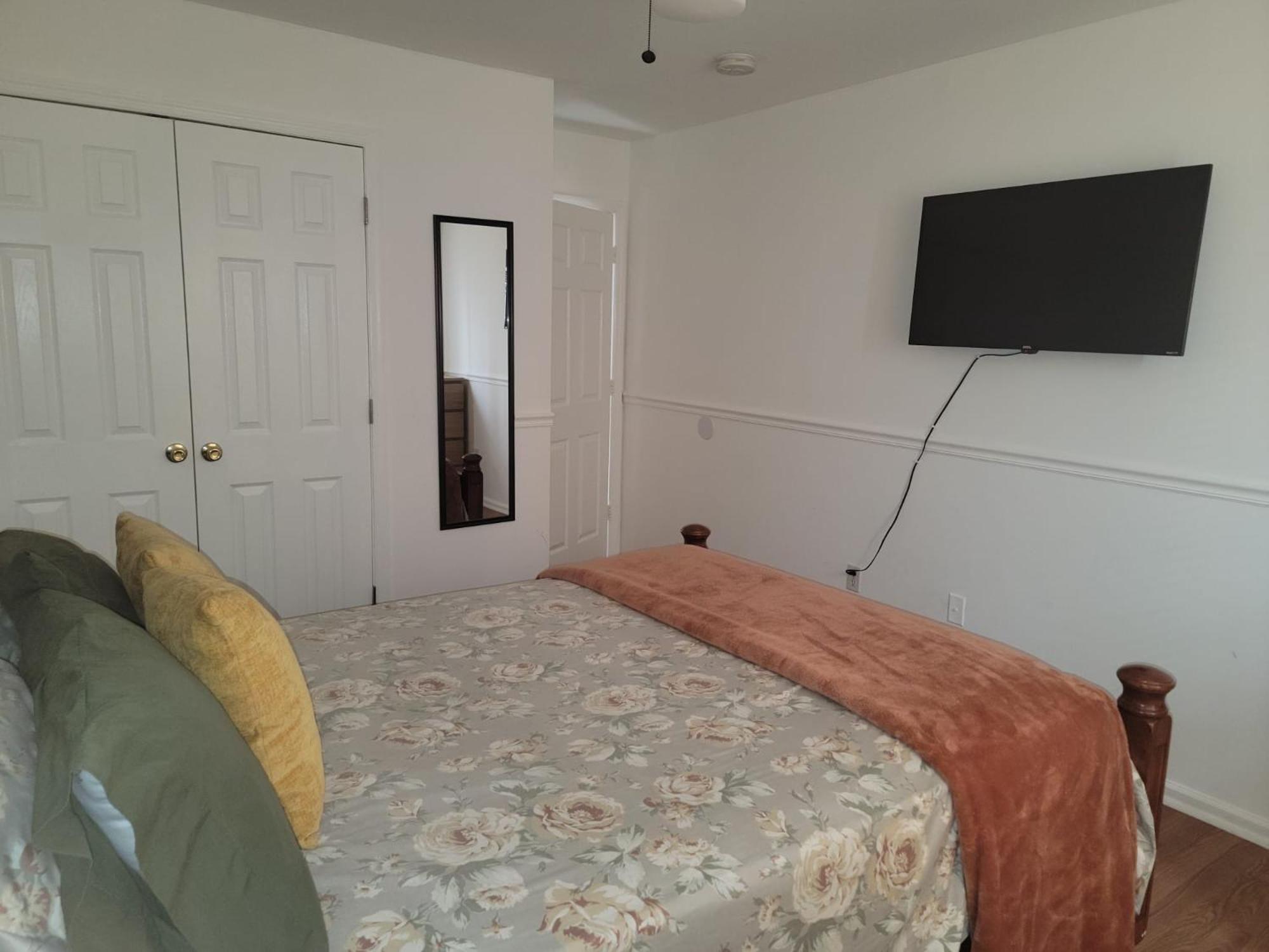 Beautifully Designed & Spacious Apartment in Newark 10mins from EWR Airport, Close to NYC and Beth Israel Hospital, photo 31