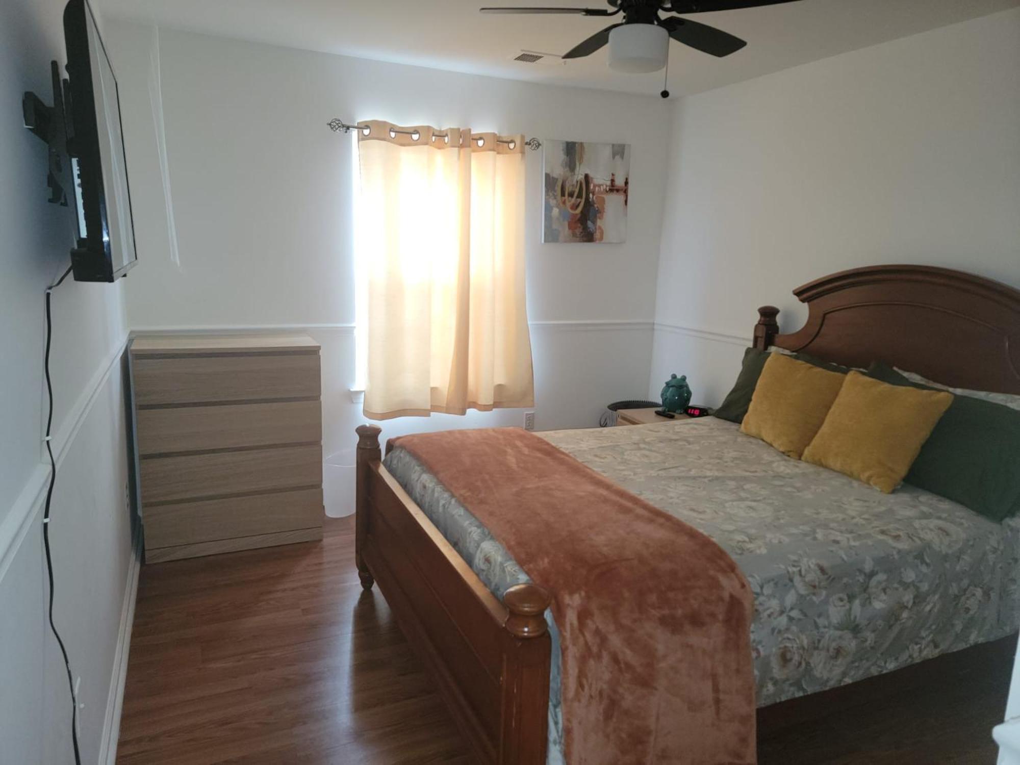 Beautifully Designed & Spacious Apartment in Newark 10mins from EWR Airport, Close to NYC and Beth Israel Hospital, photo 7