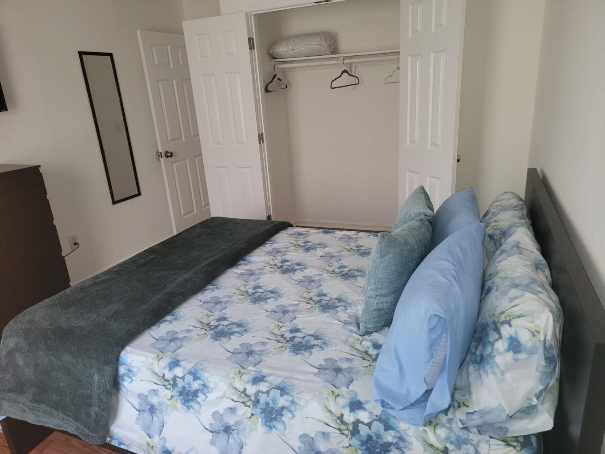 Beautifully Designed & Spacious Apartment in Newark 10mins from EWR Airport, Close to NYC and Beth Israel Hospital, photo 49