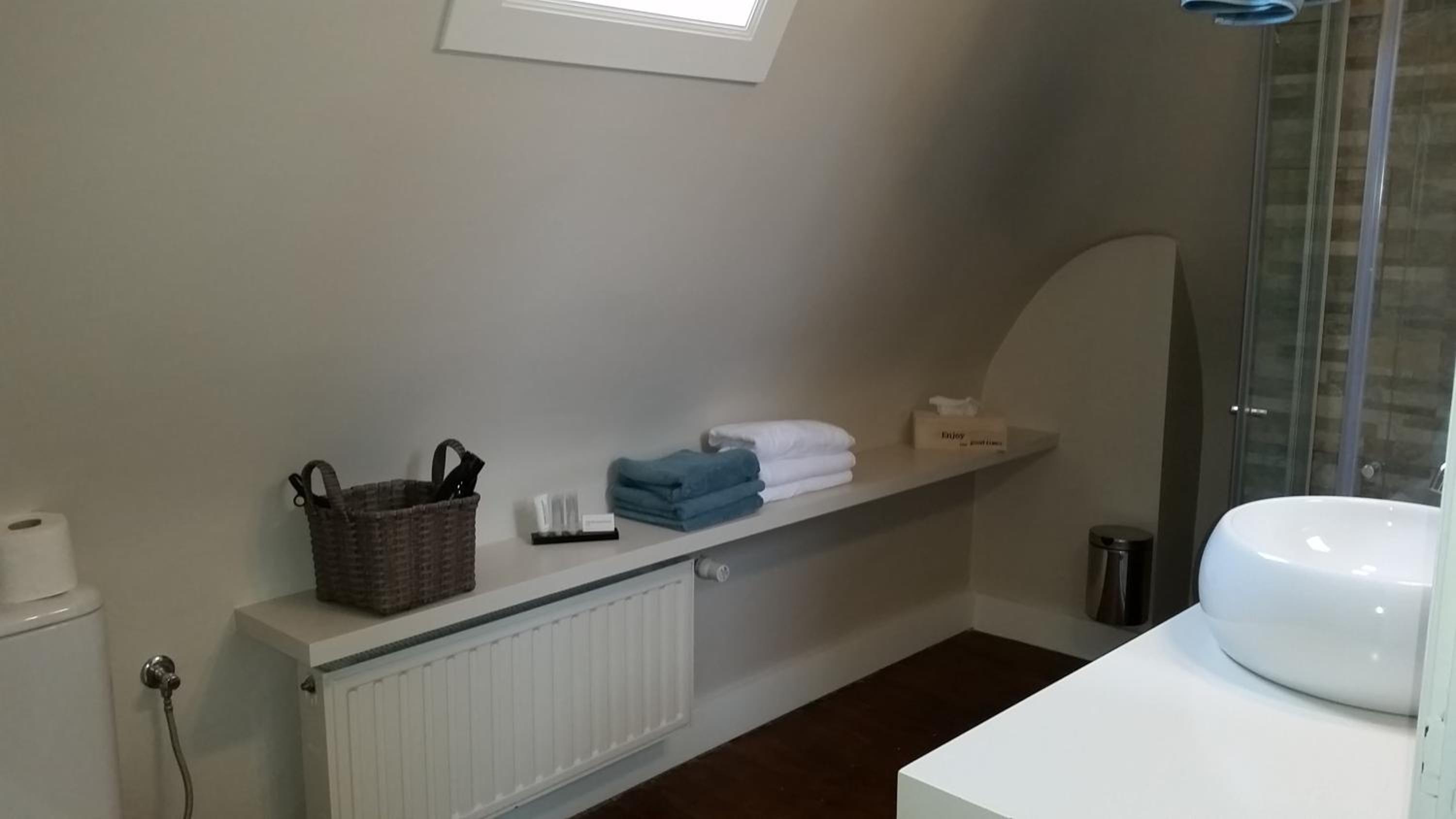 B&B Charles Cabour