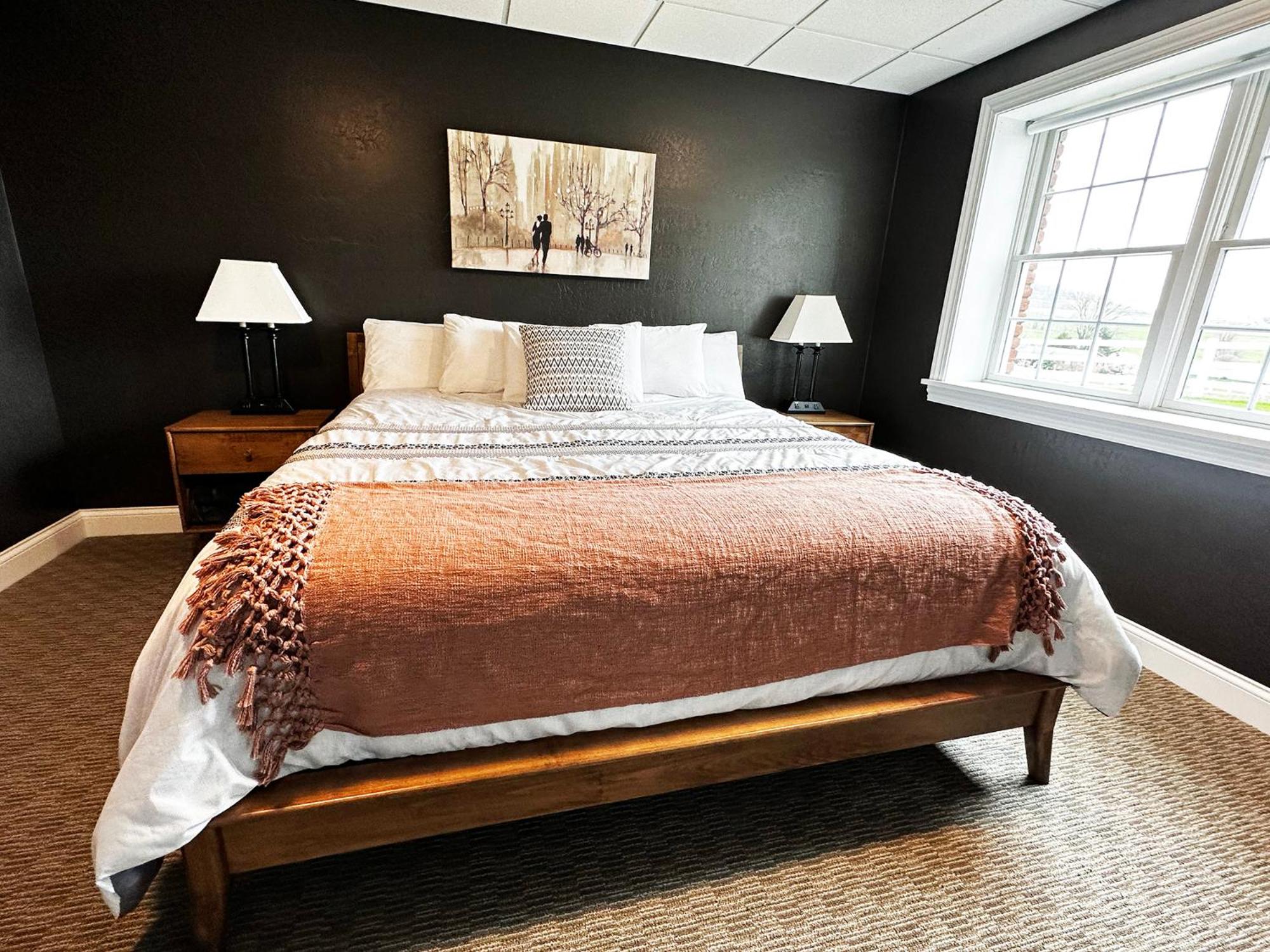 Inn at Amish Door