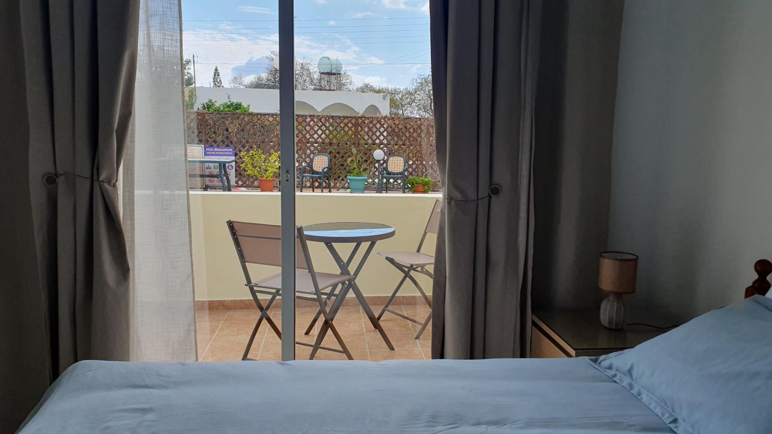 Peaceful Apartment with Double Bed - Oak Breeze