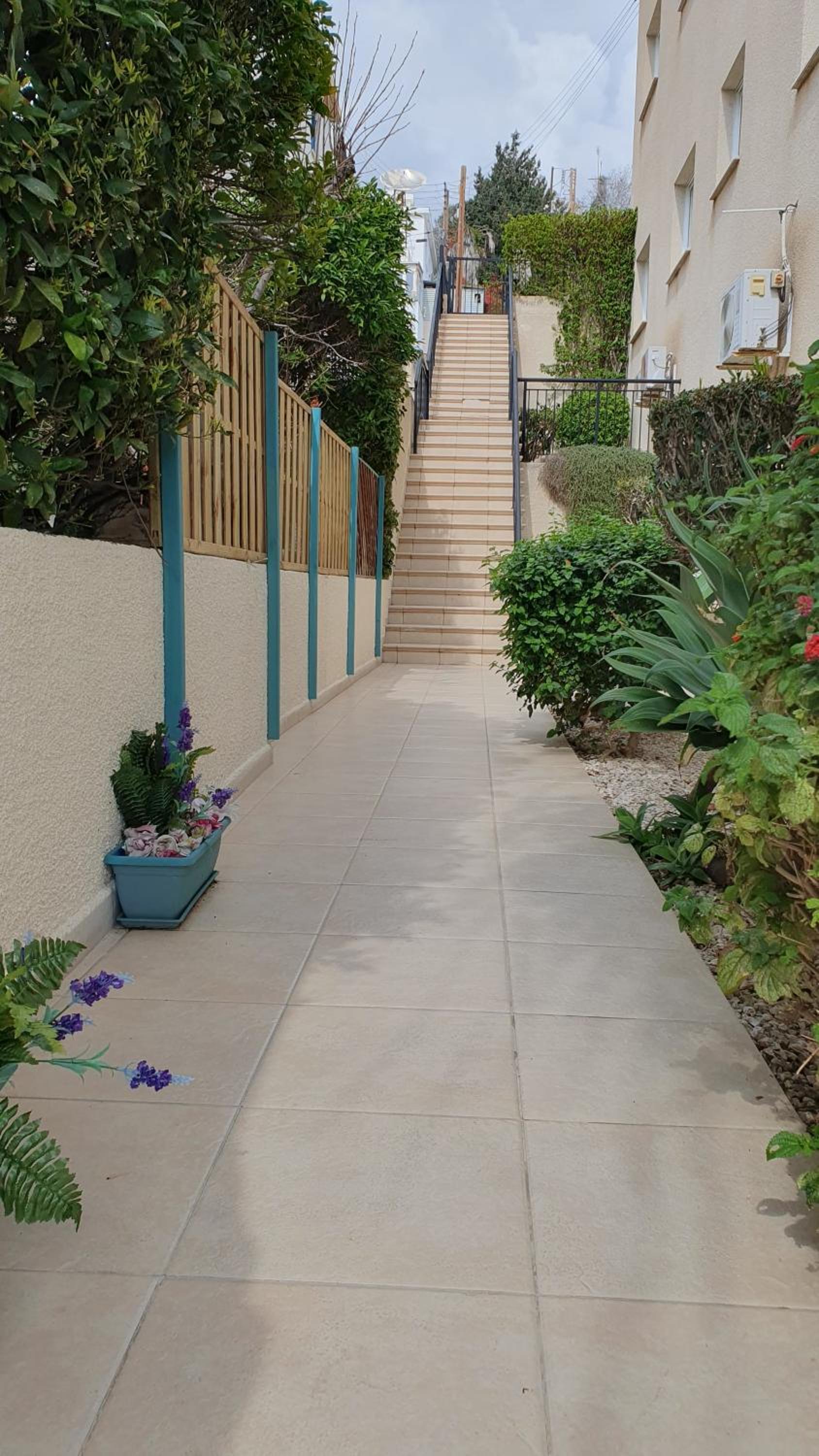 Peaceful Apartment with Double Bed - Oak Breeze