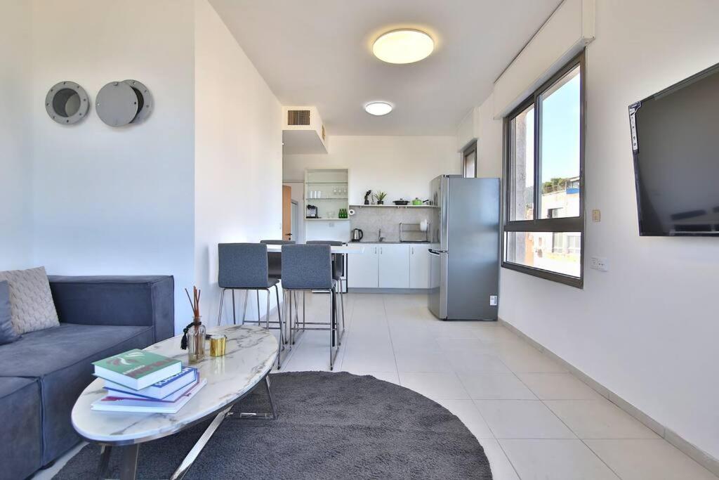 Breeze” luxury apartment” view 3