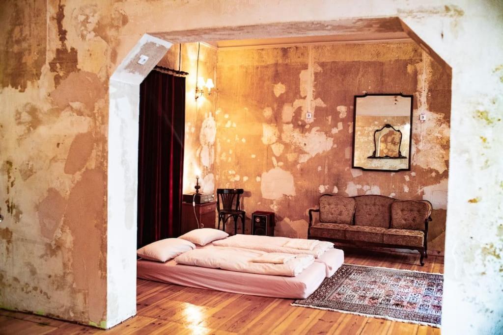 Schöneberg Holiday Flat & Art Gallery