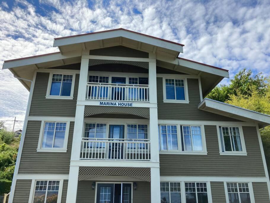 Iconic 3-Story Waterfront 'Marina House' w/ View