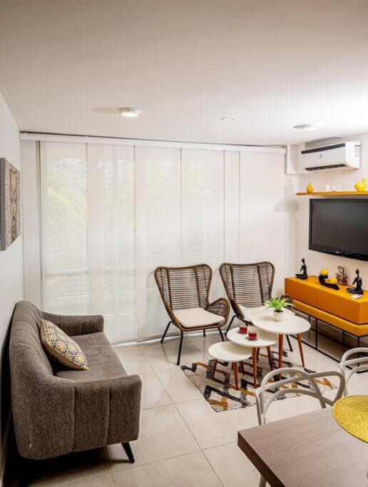 Marquis Enclave, Condo With Pool Access and More