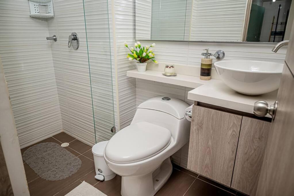 Marquis Enclave, Condo With Pool Access and More