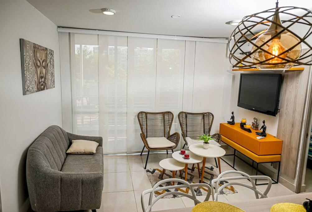 Marquis Enclave, Condo With Pool Access and More