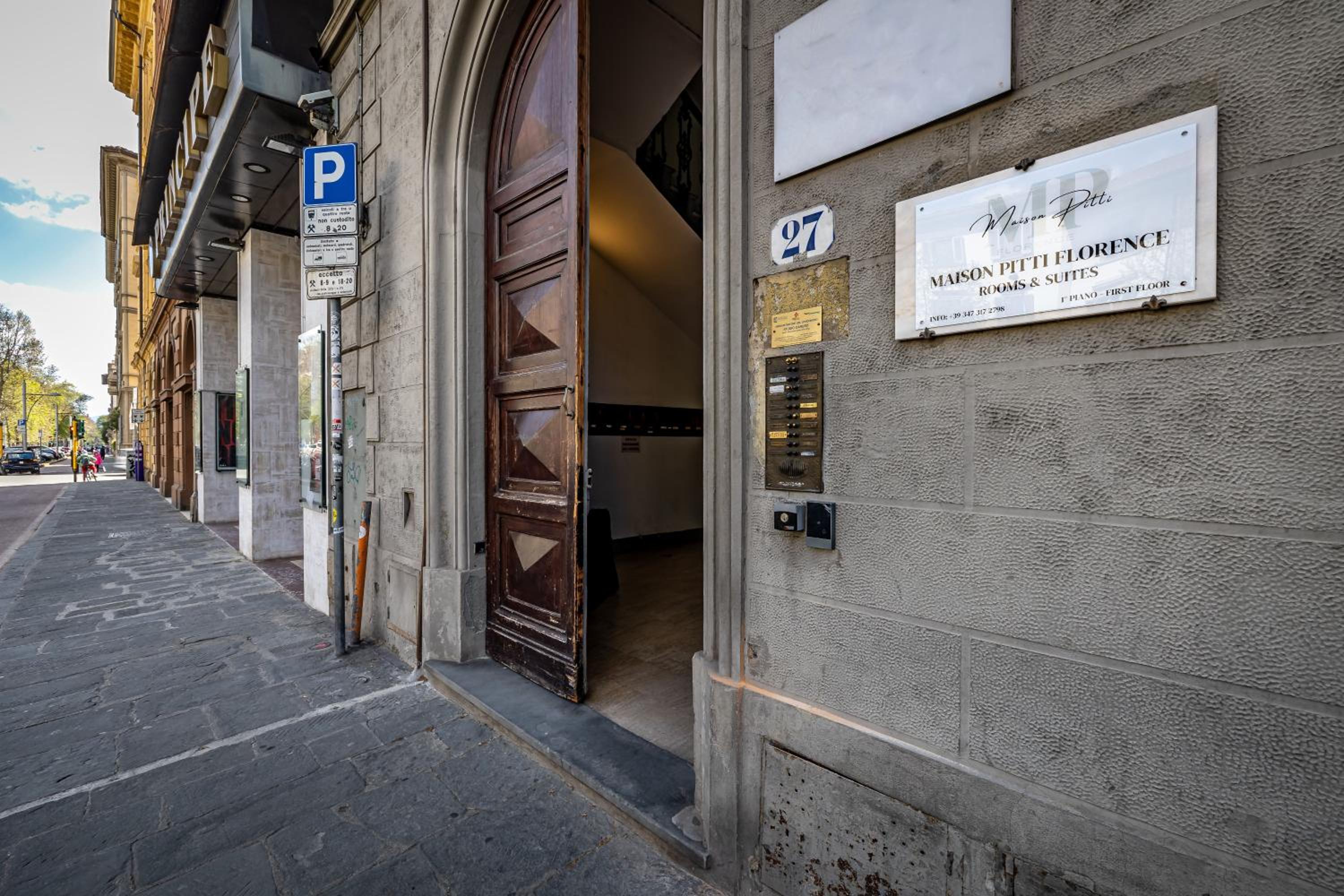 Maison Pitti Florence