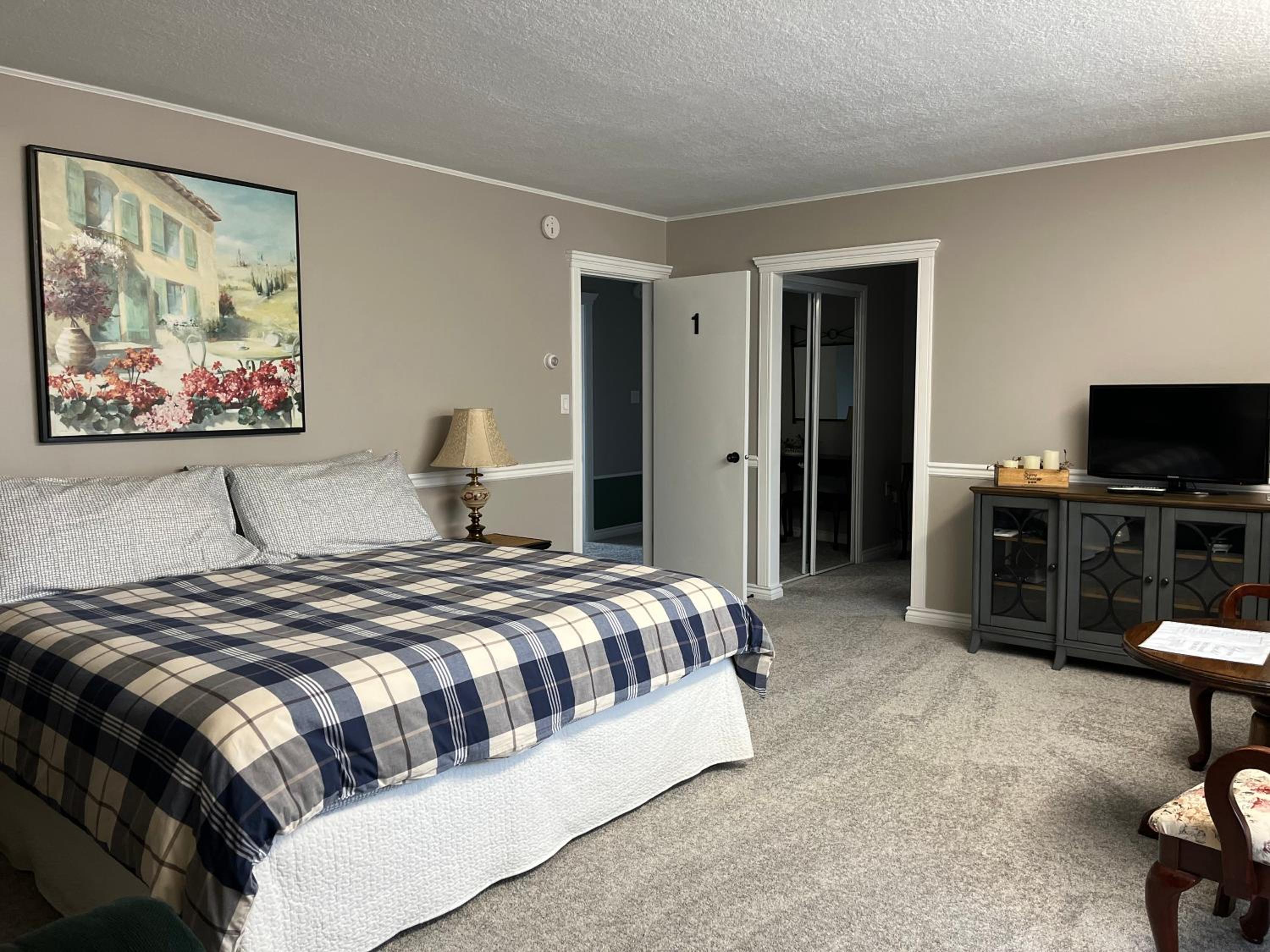Sunny Shuswap B&B