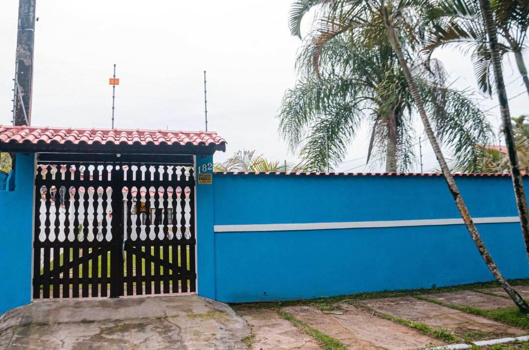 Casa c pisc, churrasq, pet friendly a 200m do mar