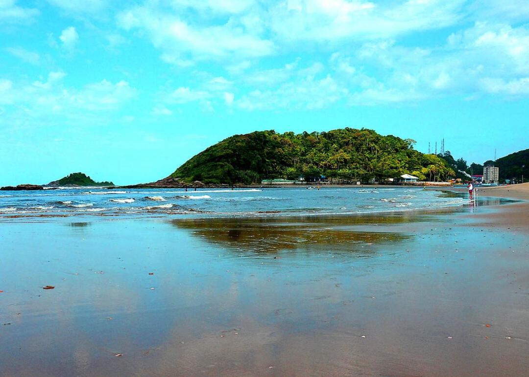 Casa c pisc, churrasq, pet friendly a 200m do mar