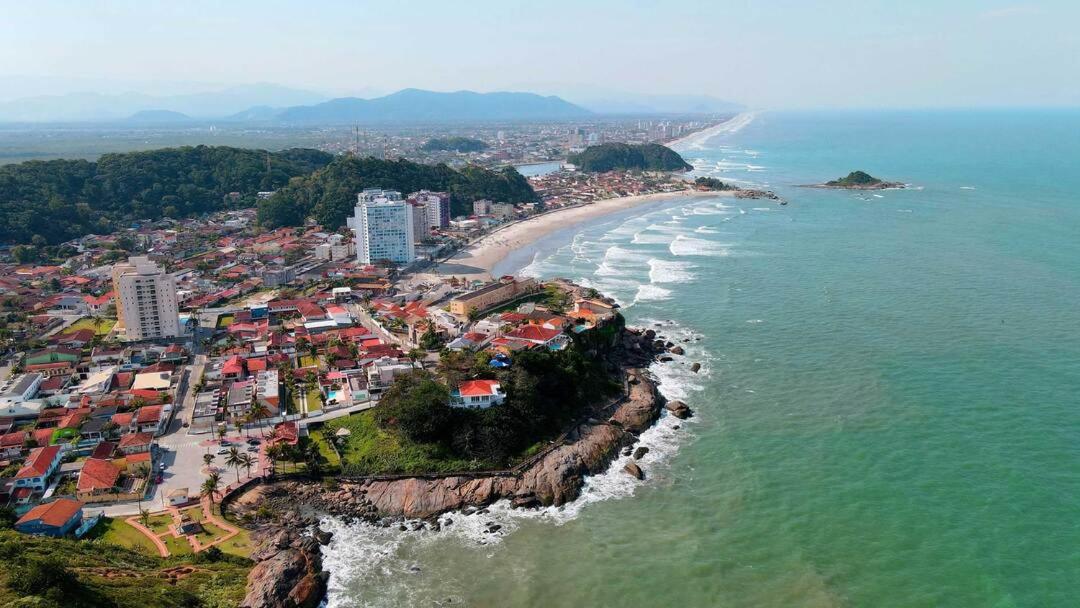 Casa c pisc, churrasq, pet friendly a 200m do mar