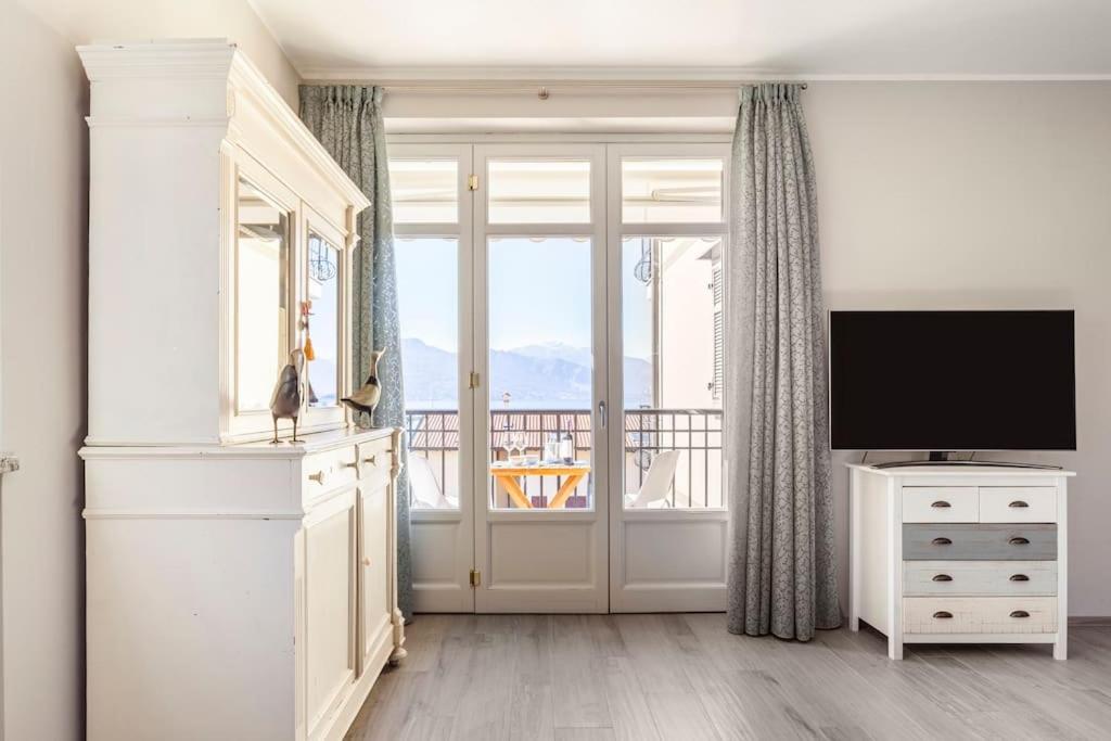 comfortable apartment in front of the lake view 4