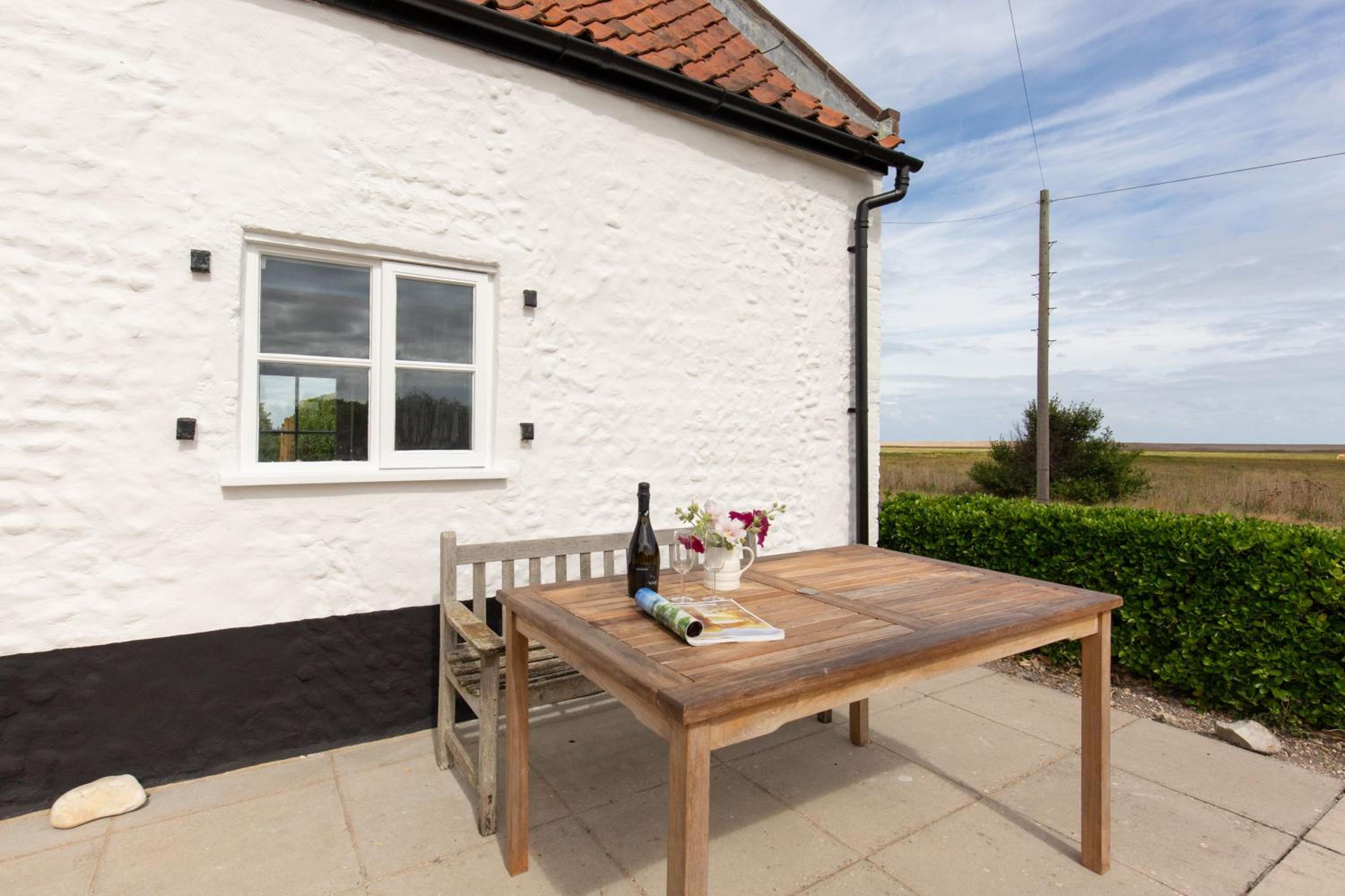 Cley Corner Cottage view 4