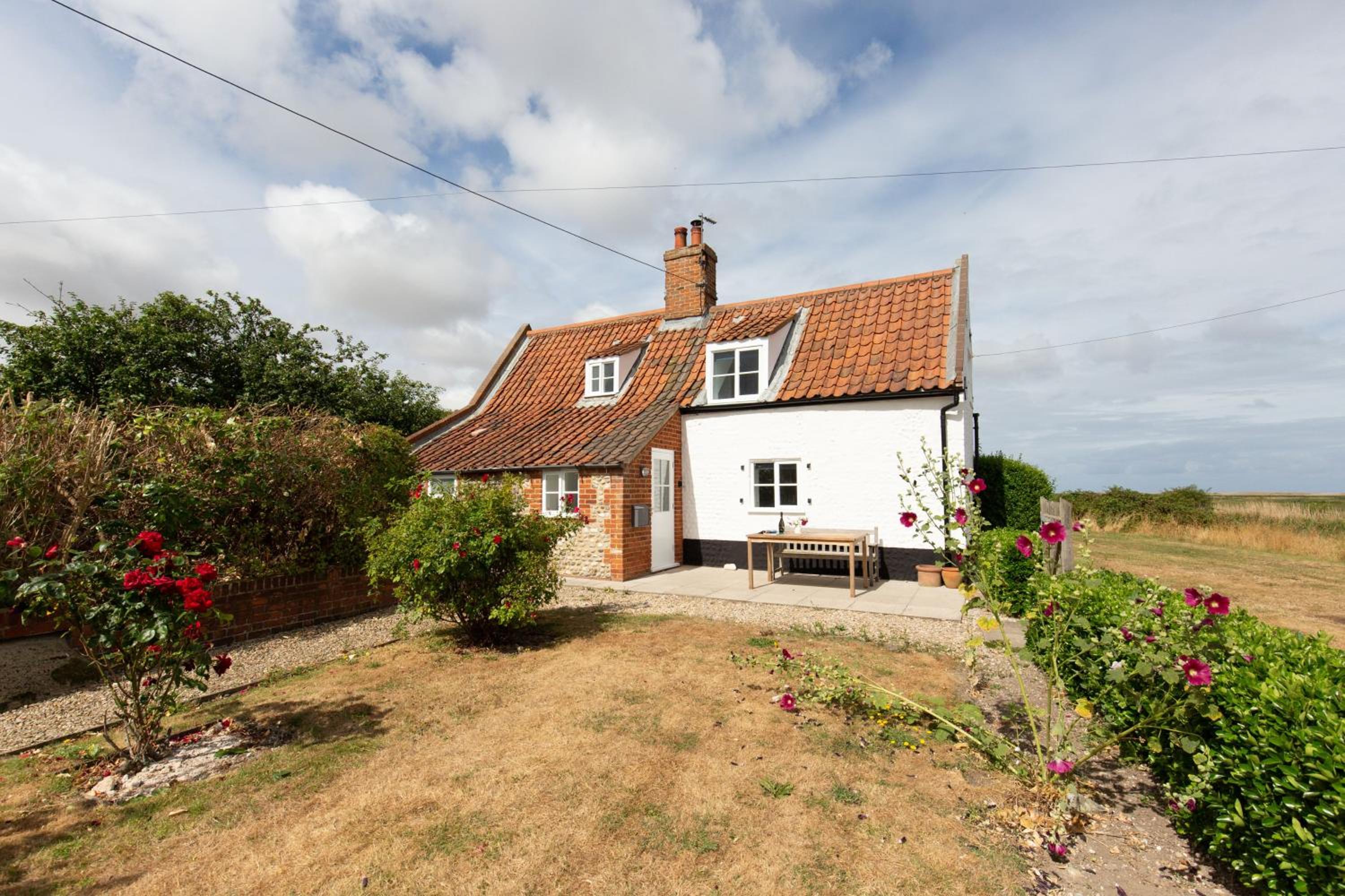 Cley Corner Cottage view 5