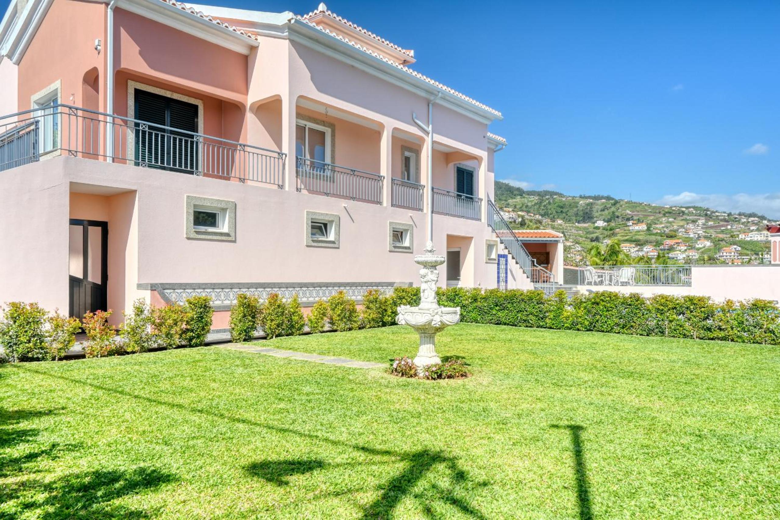 Hotel Villa Mendonca, a Home in Madeira - Image 1