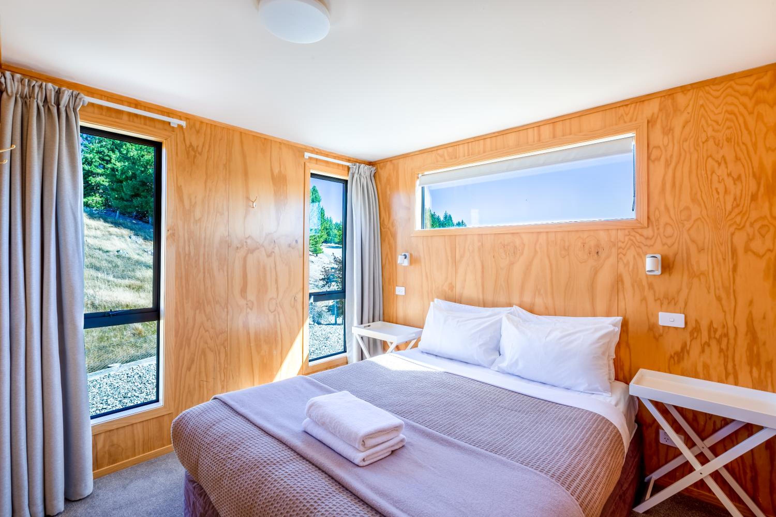 The Red Nest - Lake Tekapo view 5