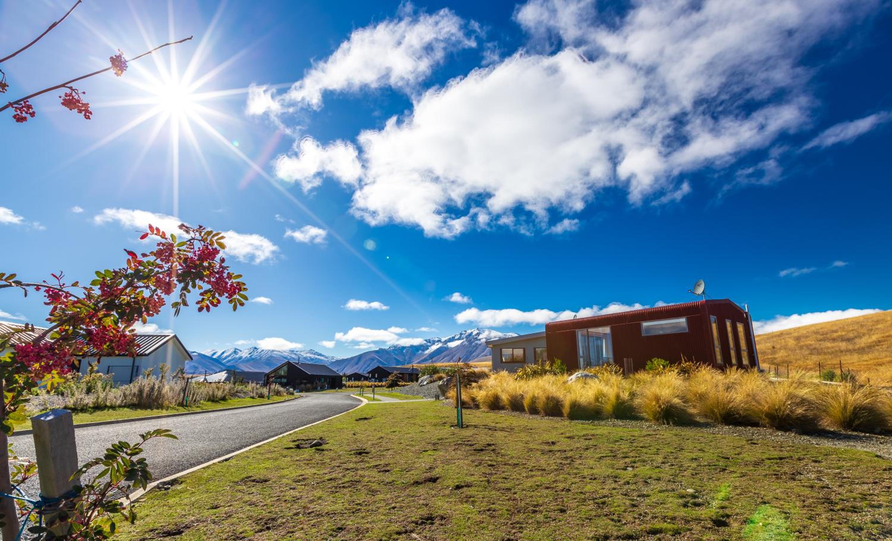 The Red Nest - Lake Tekapo view 2