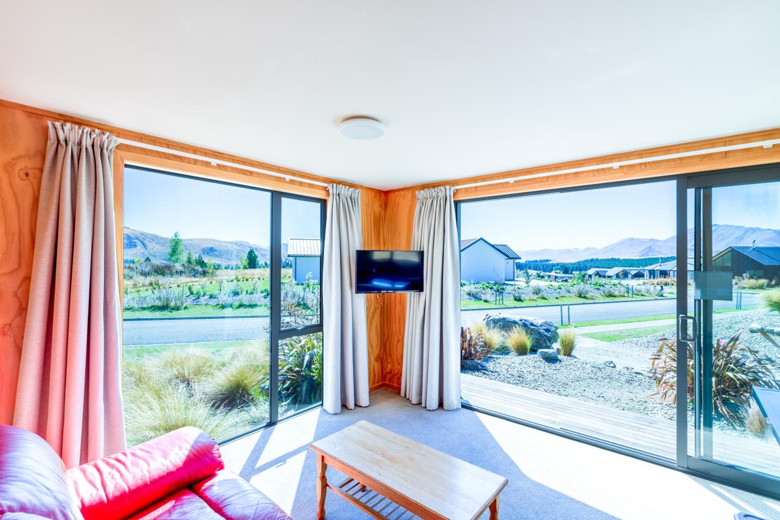 The Red Nest - Lake Tekapo view 3