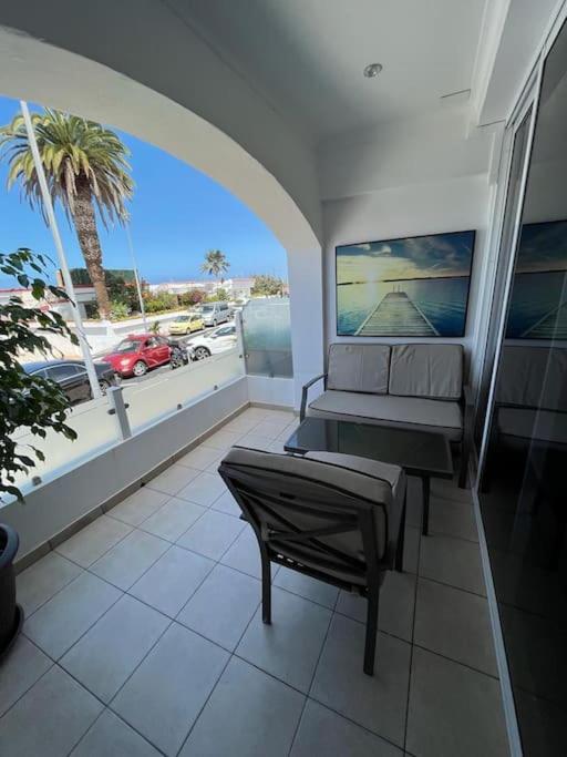 Hotel Apartment A/c - Fibra - SmartTv - modern - Image 1