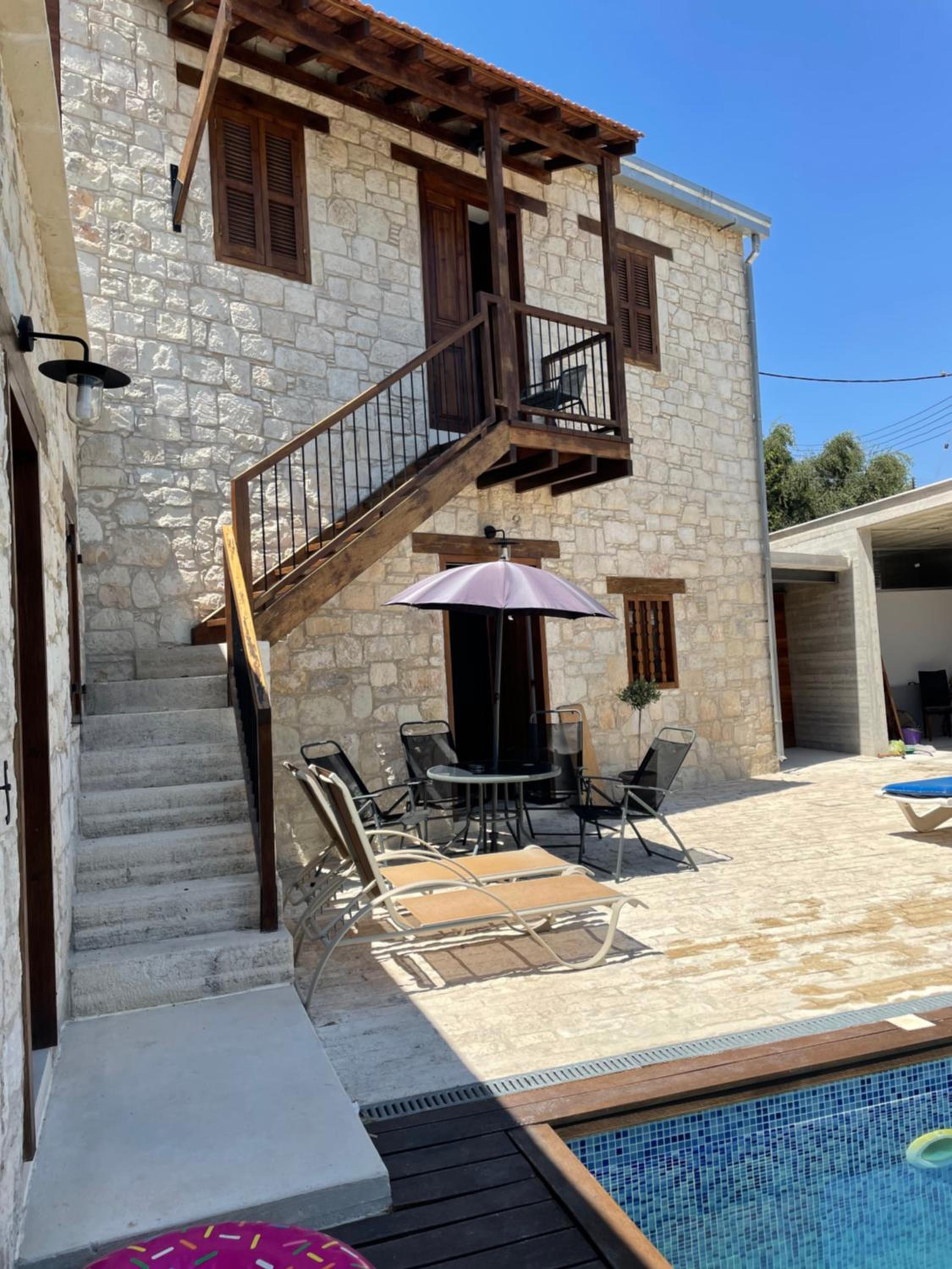 Stonehouse with private swimming pool