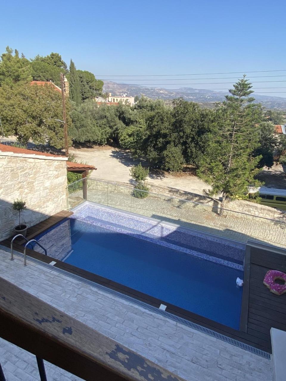 Stonehouse with private swimming pool
