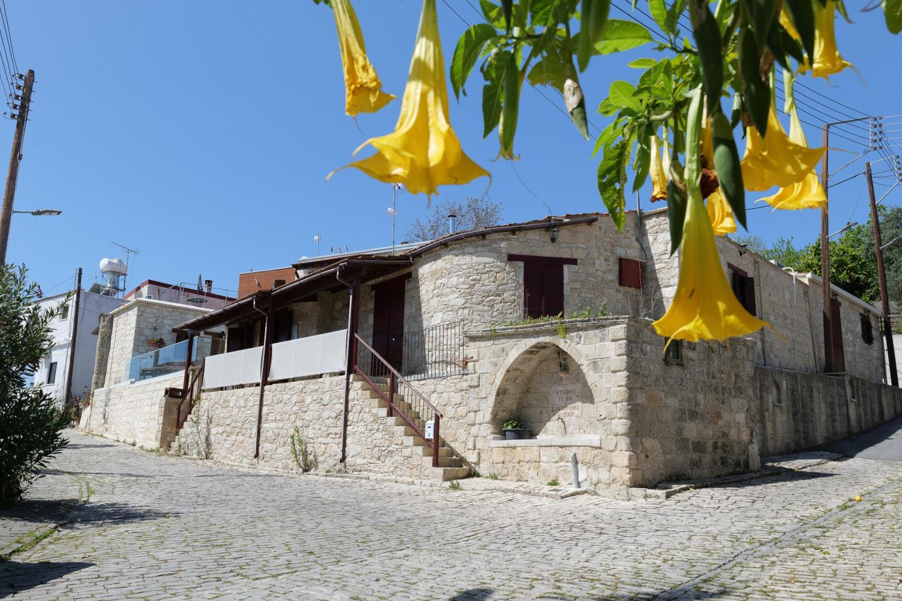 Stonehouse with private swimming pool