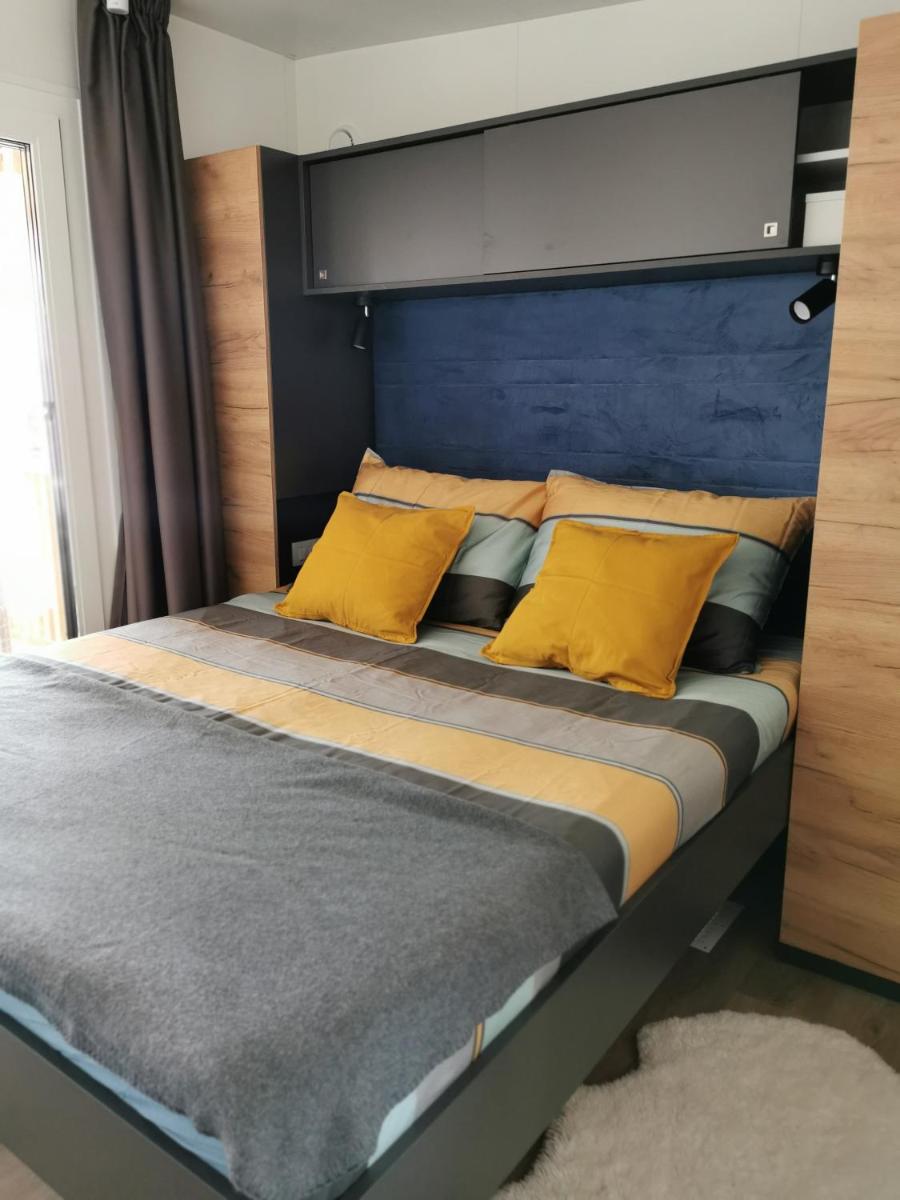 Mobile Home Aurora Selce