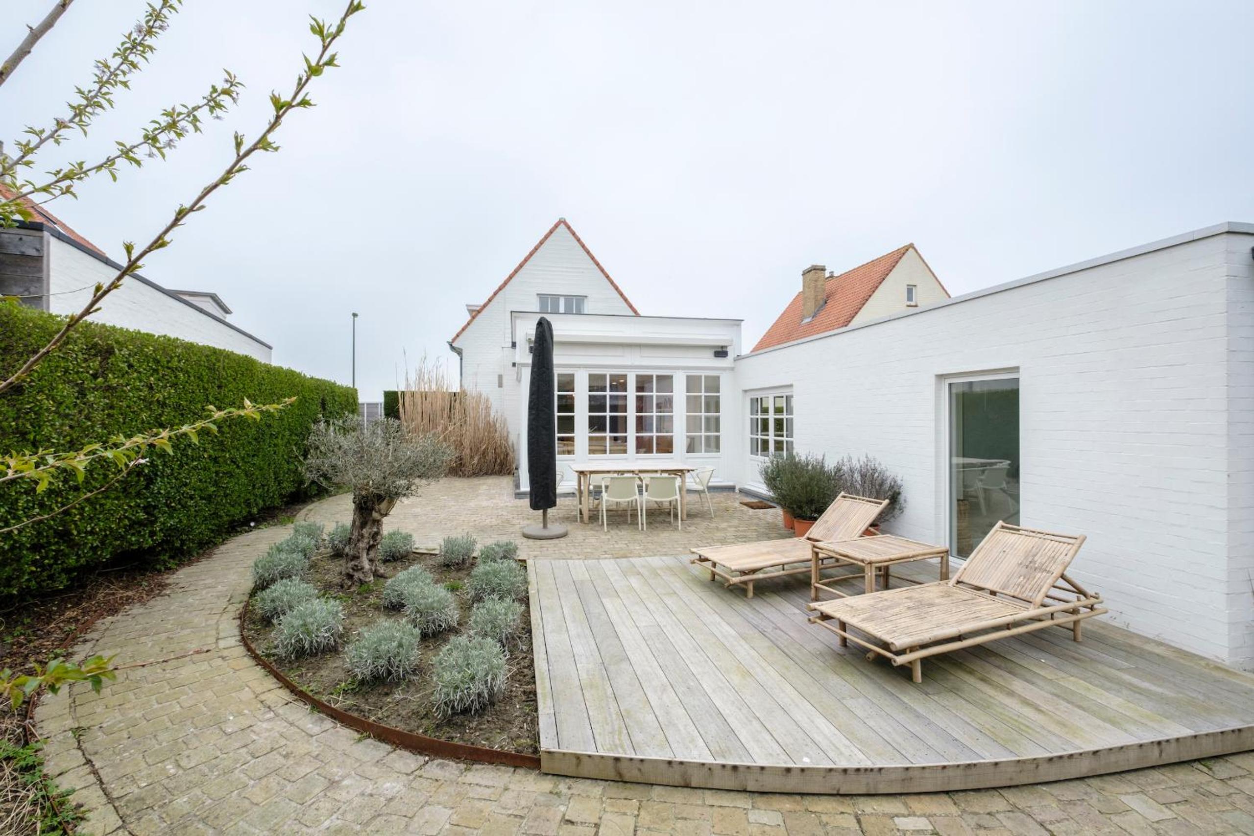 Beautiful 3 bedrooms villa near Zwin with a garden