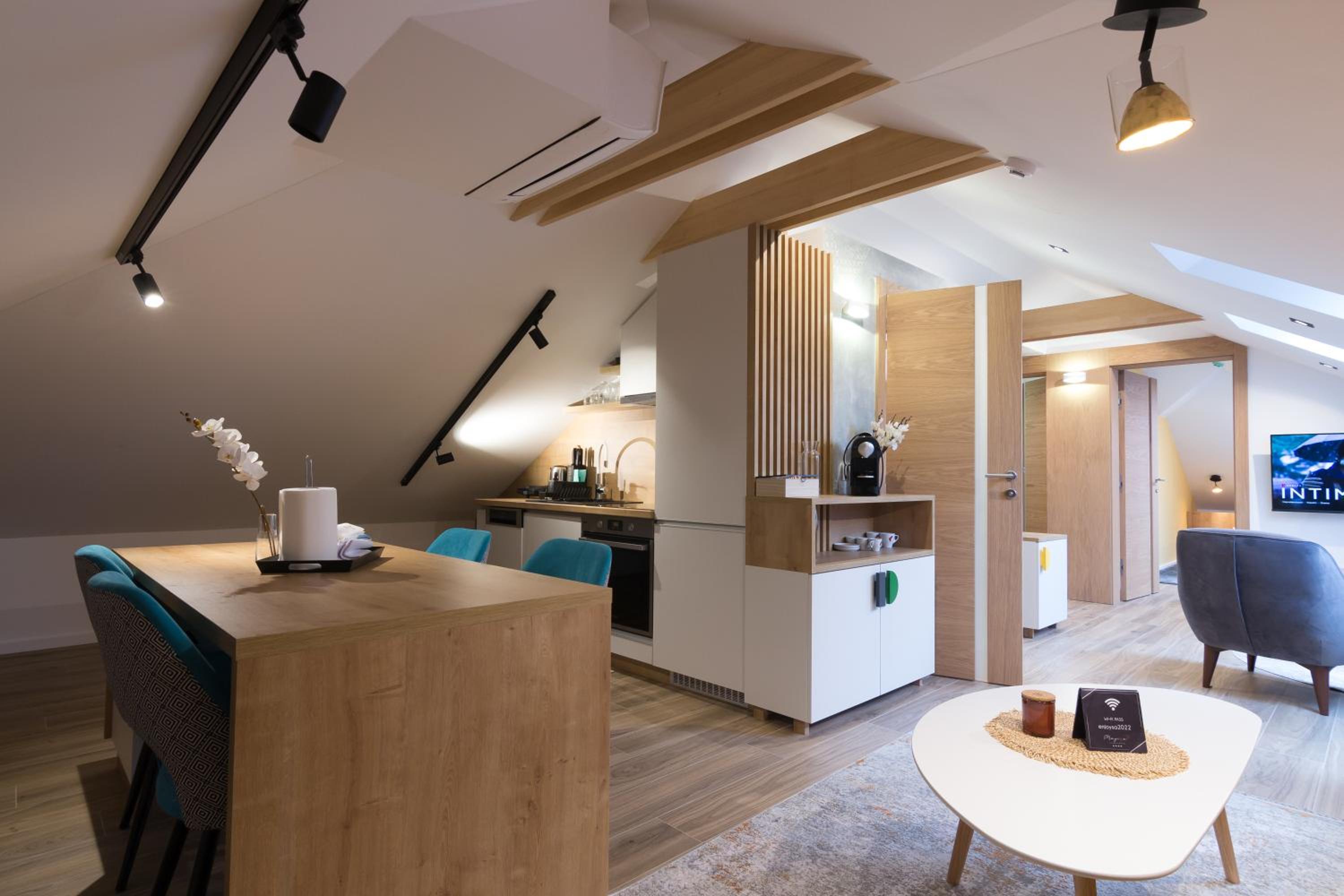 Mayisa Apartments