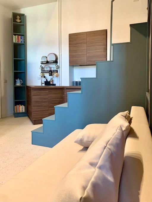 Lovely studio flat in Bocconi