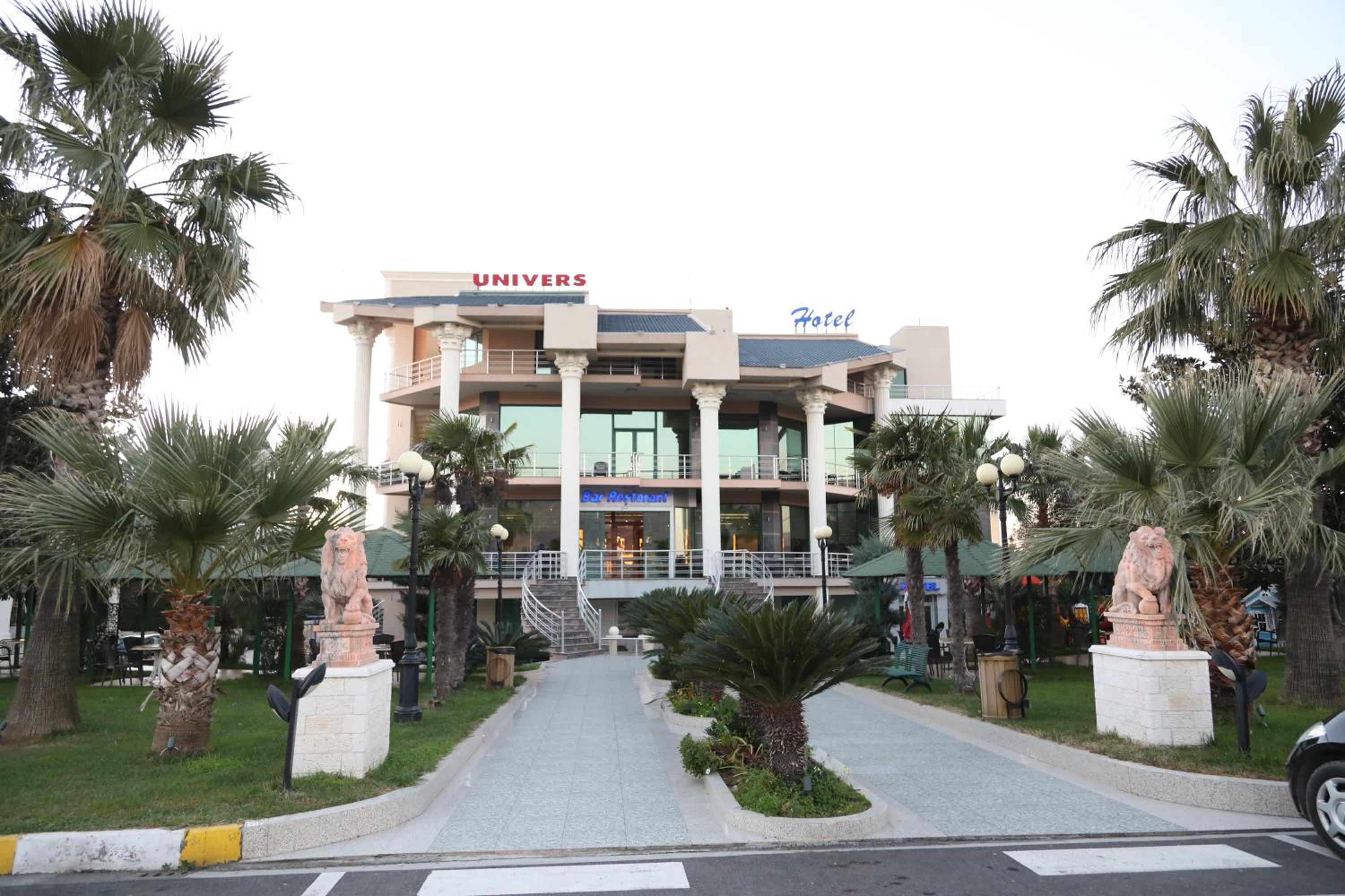 Hotel Univers Laç - Image 1