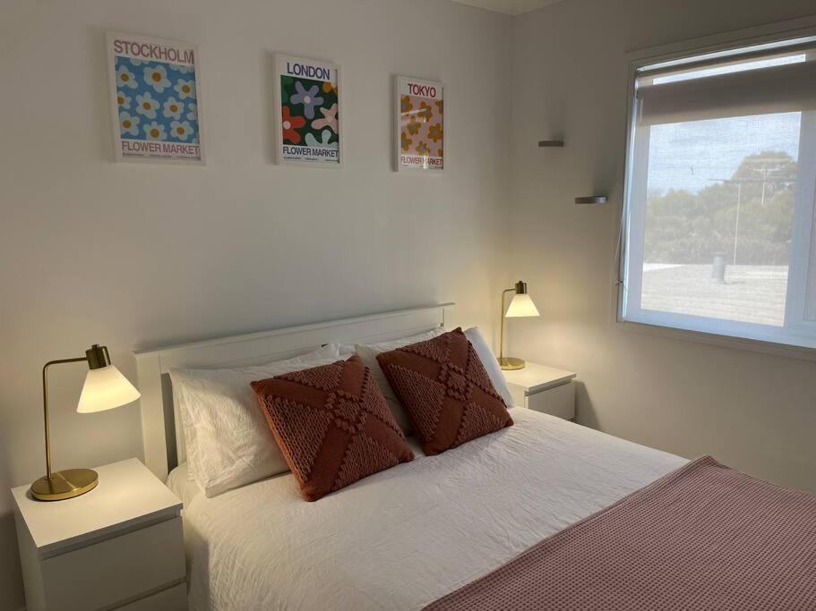 Avalon Beachfront Kangaroo Island 4 bedroom home