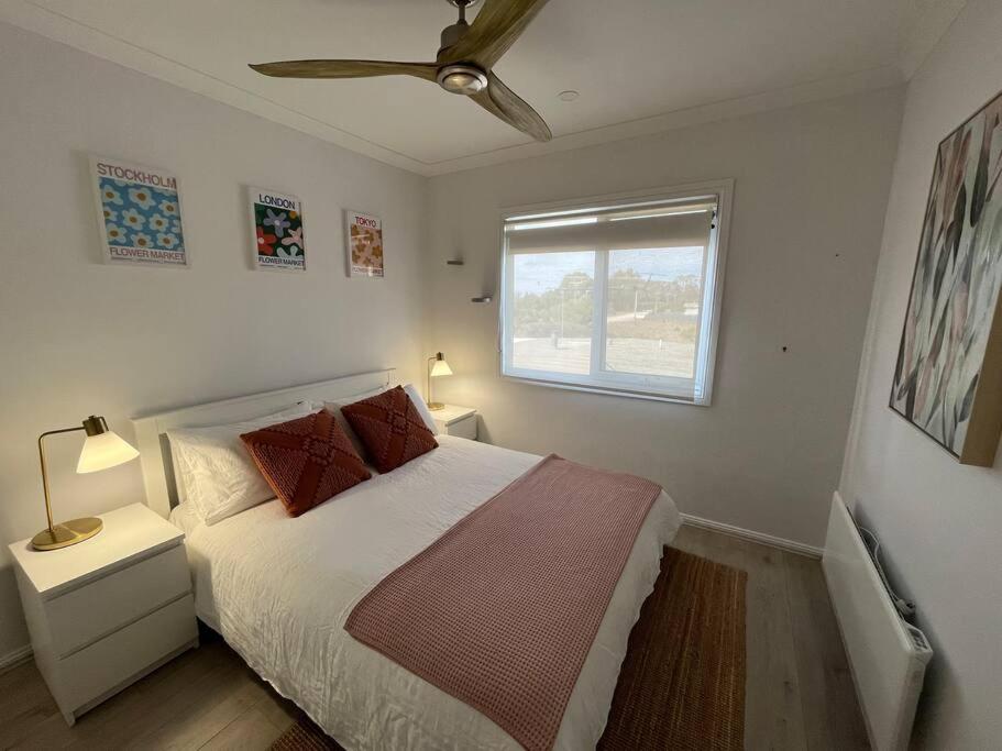 Avalon Beachfront Kangaroo Island 4 bedroom home