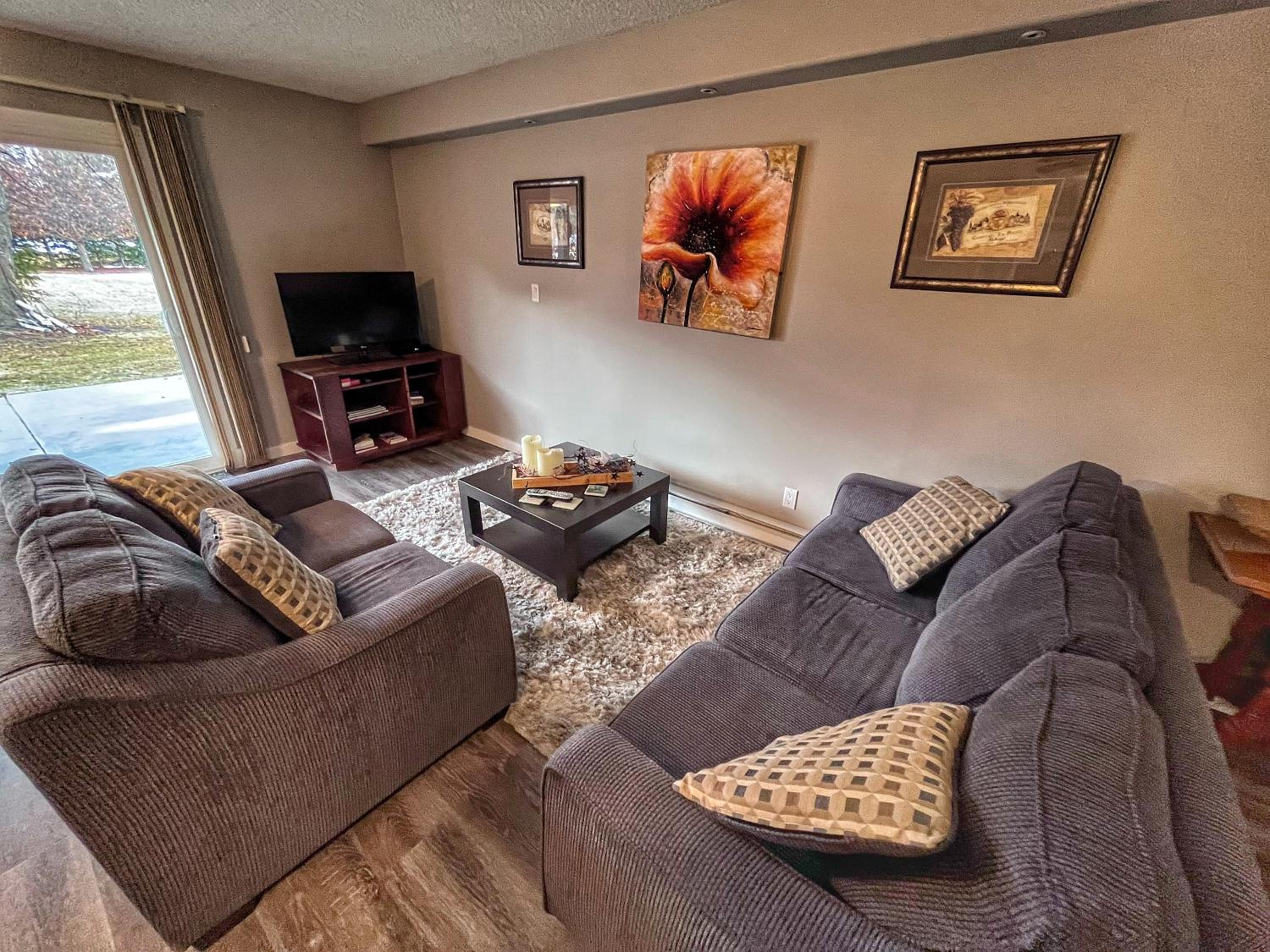 Sunny Shuswap B&B
