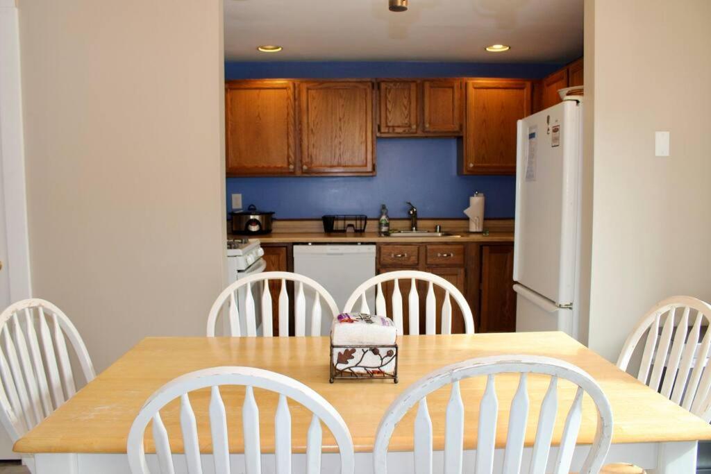 Condo #5 Slopeside One Bedroom with Sauna and Hot tub