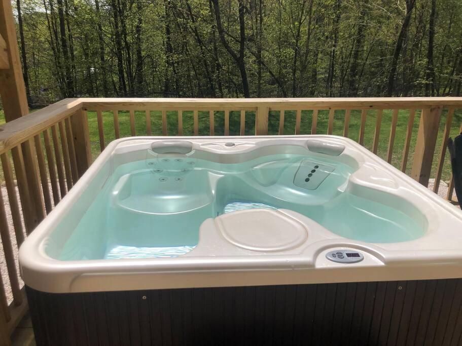 Condo #5 Slopeside One Bedroom with Sauna and Hot tub