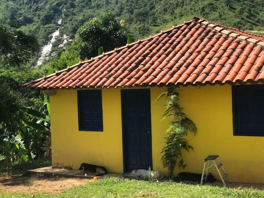 Refúgio, Aconchego, Aonde nasce o sol e Cachoeira!