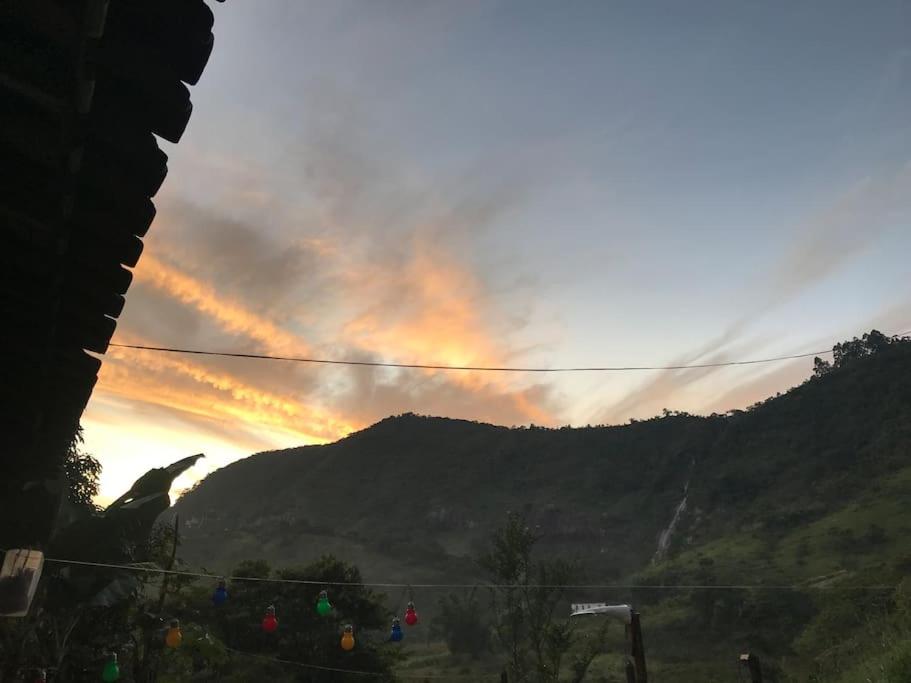 Refúgio, Aconchego, Aonde nasce o sol e Cachoeira!